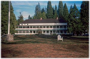 Wawona Hotel (Big Trees Lodge)